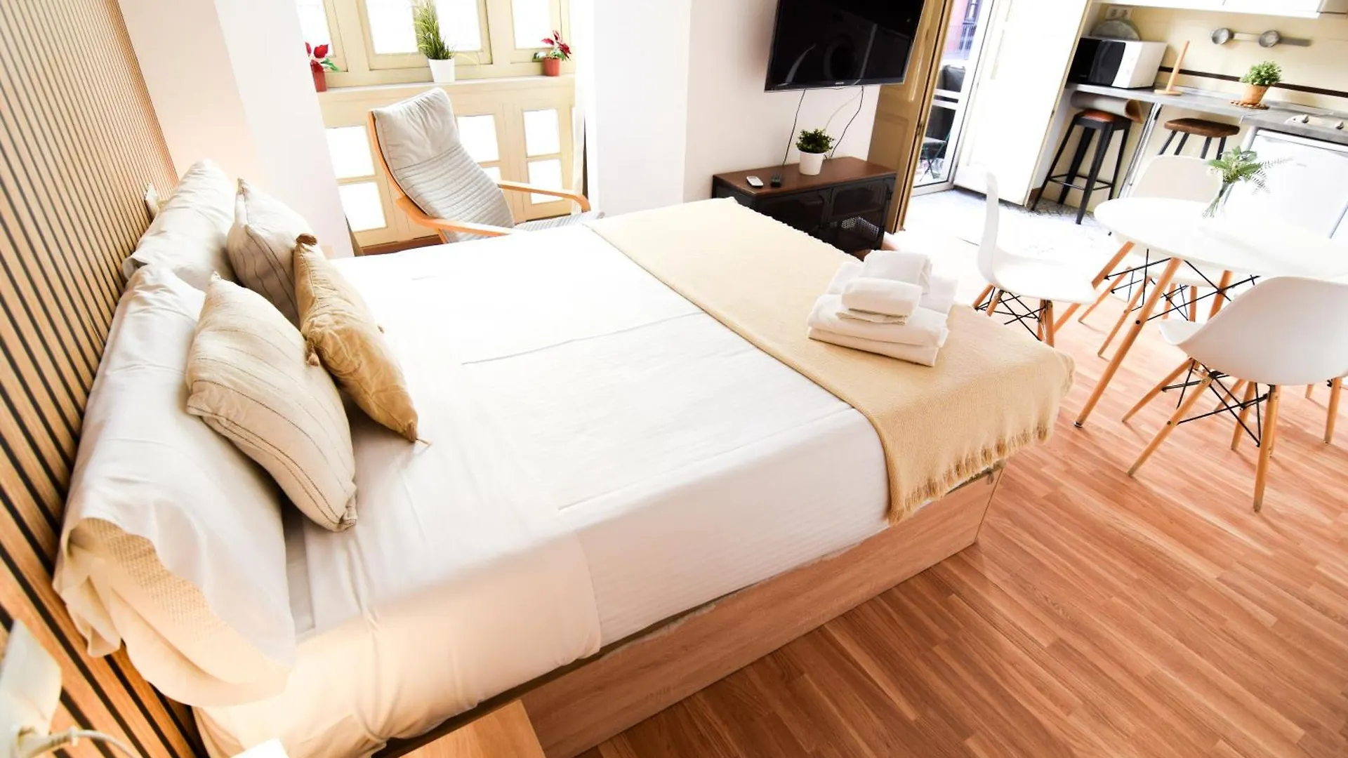 Letmalaga Carreteria Studio 82' Apartment Malaga